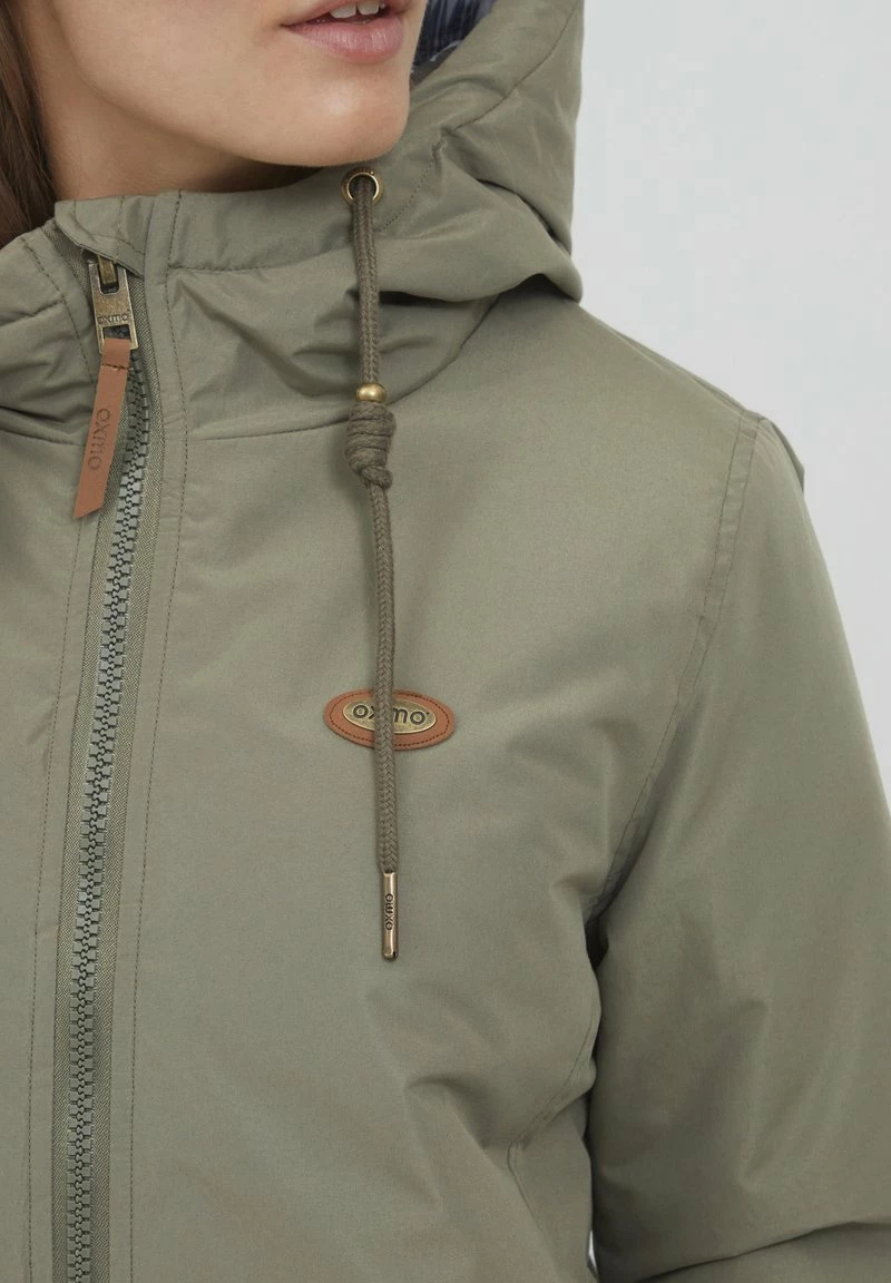 Oxmo OXTANJA - Chaqueta De Entrenamiento - Dusty Olive , Mujer 4 Oxmo OXTANJA - Chaqueta De Entrenamiento - Dusty Olive , Mujer - Imagen 4