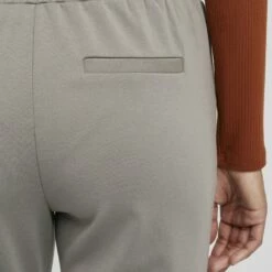 Oxmo OXANITA - Pantalones Deportivos - Steel Gray , Mujer -Oxmo tienda en línea 08fa9093d0c74769bb9317cd34450299