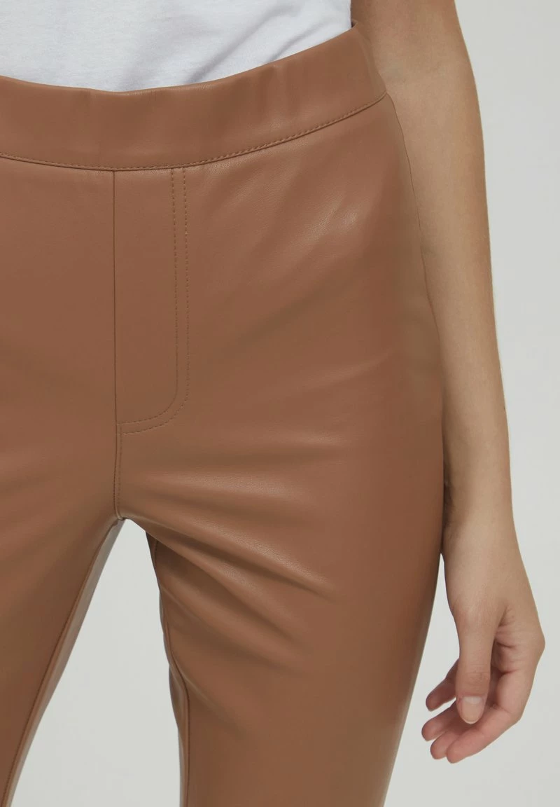 Oxmo PAULINE - Pantalones - Toffee , Mujer 4 Oxmo PAULINE - Pantalones - Toffee , Mujer - Imagen 4