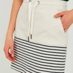 Oxmo OXPIPPA - Minifalda - Insignia B , Mujer -Oxmo tienda en línea 3683fb5301cb429c859c8b8b5e73a4d3