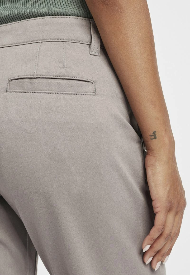 Oxmo OXDONETA - Pantalones Chinos - Mid Grey , Mujer 5 Oxmo OXDONETA - Pantalones Chinos - Mid Grey , Mujer - Imagen 5
