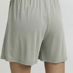 Oxmo BJÖRK - Shorts - Seagrass, Mujer -Oxmo tienda en línea 63af56f0bd594d91b9930903507bc032
