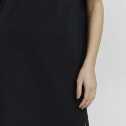 Oxmo JONNA - Vestido Ligero - Black , Mujer 10 Oxmo JONNA - Vestido Ligero - Black , Mujer -Oxmo tienda en línea 66c1fb64f47f4941a5d3d307ab028d6e