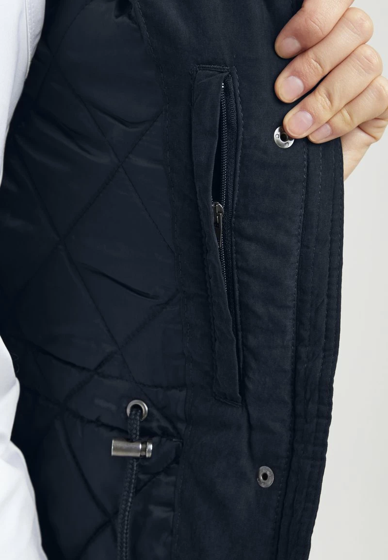 Oxmo OXLOKA - Abrigo De Invierno - Total Eclipse , Mujer 4 Oxmo OXLOKA - Abrigo De Invierno - Total Eclipse , Mujer - Imagen 4