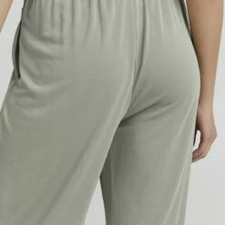 Oxmo Pantalones - Sea Grass , Mujer 10 Oxmo Pantalones - Sea Grass , Mujer -Oxmo tienda en línea 91980d4262c147de818ed35c55a70442