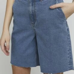 Oxmo Shorts Vaqueros - Mid Blue Denim , Mujer -Oxmo tienda en línea 936a5afa76df4fa5b73dd4c22461bc41