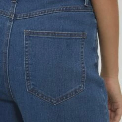 Oxmo OXANNE - Vaqueros Rectos - Mid Blue Denim , Mujer -Oxmo tienda en línea d29a12d2b82f4f48ae6ec7e8ee3f5bb5