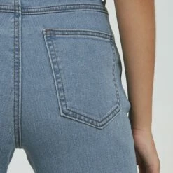 Oxmo OXANNI - Vaqueros A Campana - Ligth Blue Denim, Mujer -Oxmo tienda en línea d69d1063b10444669768d0ef9ae42d61